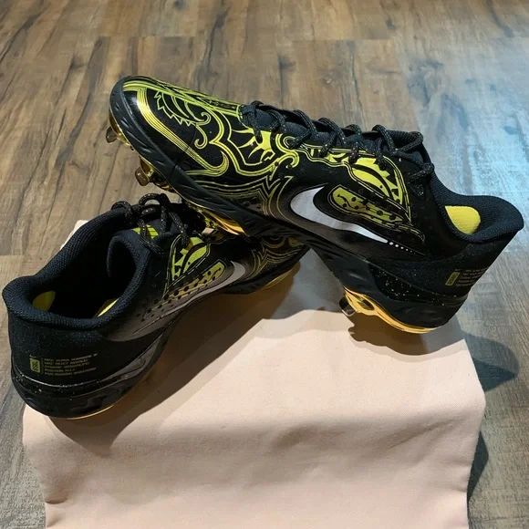 Nike | Shoes | Nike Huarache Elite 3 Gold Mens Baseball  display picture 1